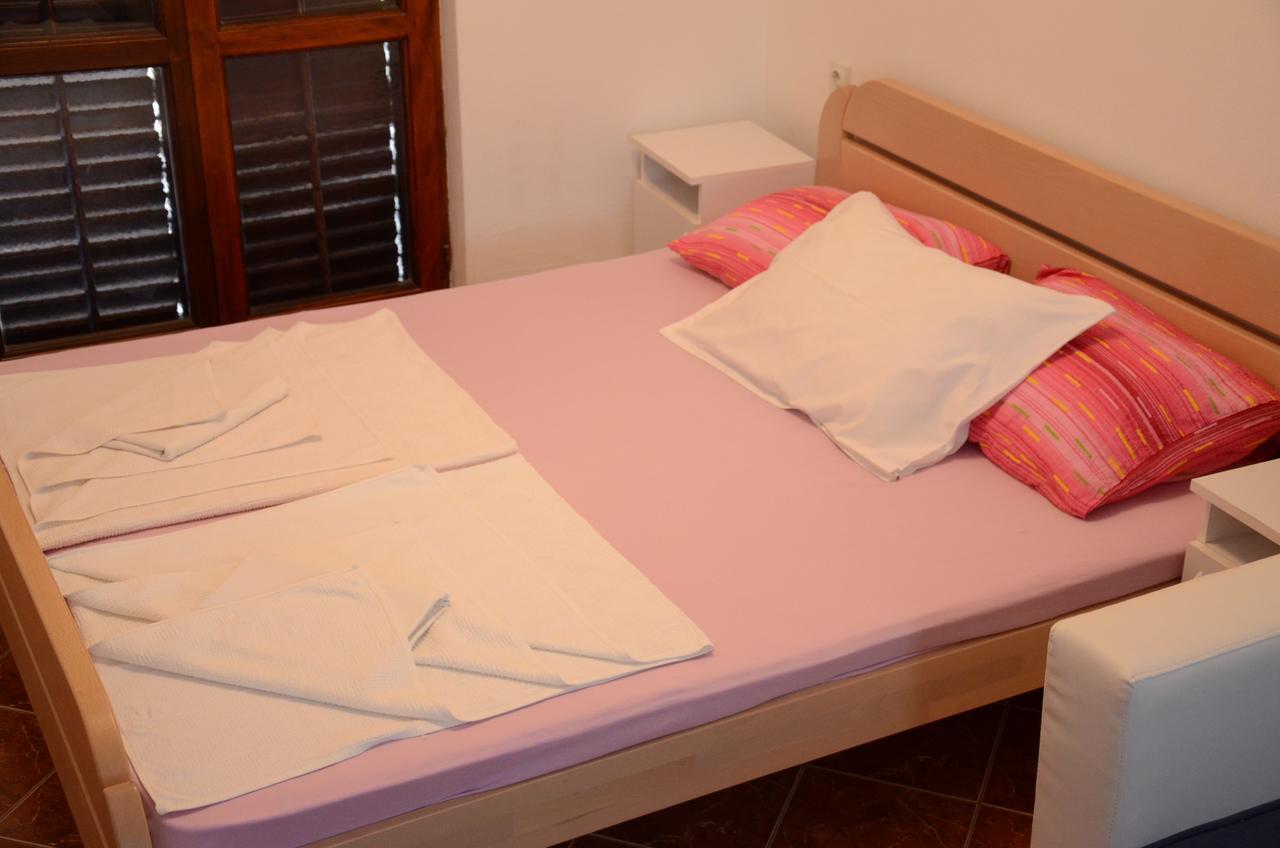 Matovic Apartments Dobra Voda Exterior photo